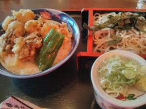 「札幌の遊鶴の牡蠣丼とお蕎麦」の写真